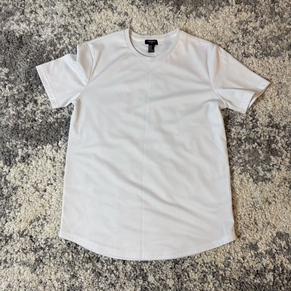 Forever 21 Men, Men’s Short Sleeve Jersey Tshirt in White, Medium